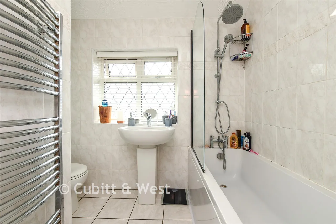 Nutfield Road, Merstham, RH1, photo 18