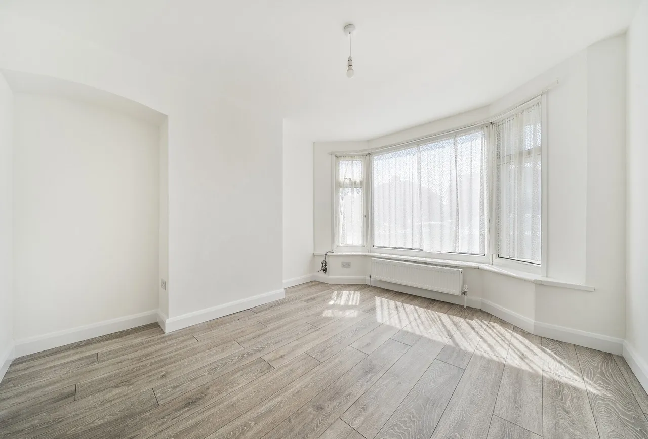 Calder Gardens, Edgware, HA8 5PT, photo 11