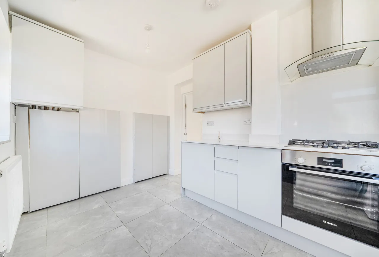 Calder Gardens, Edgware, HA8 5PT, photo 12