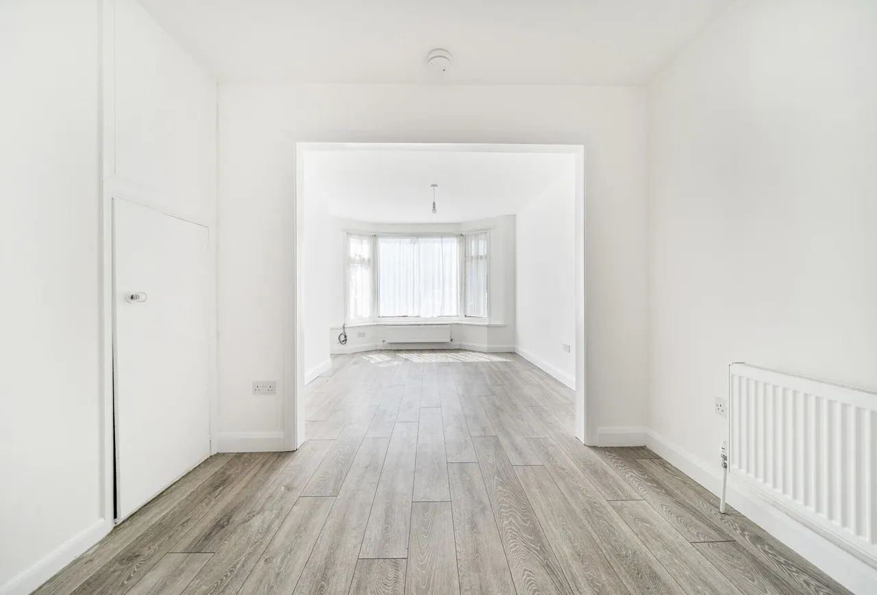 Calder Gardens, Edgware, HA8 5PT, photo 8