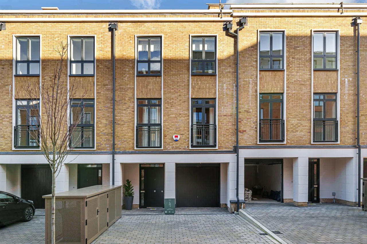 5 bed house for sale — Fellowes Rise, Winchester, SO22