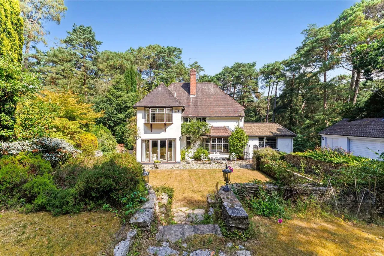 Martello Road, Branksome Park, Poole, Dorset, BH13 7DH, photo 2
