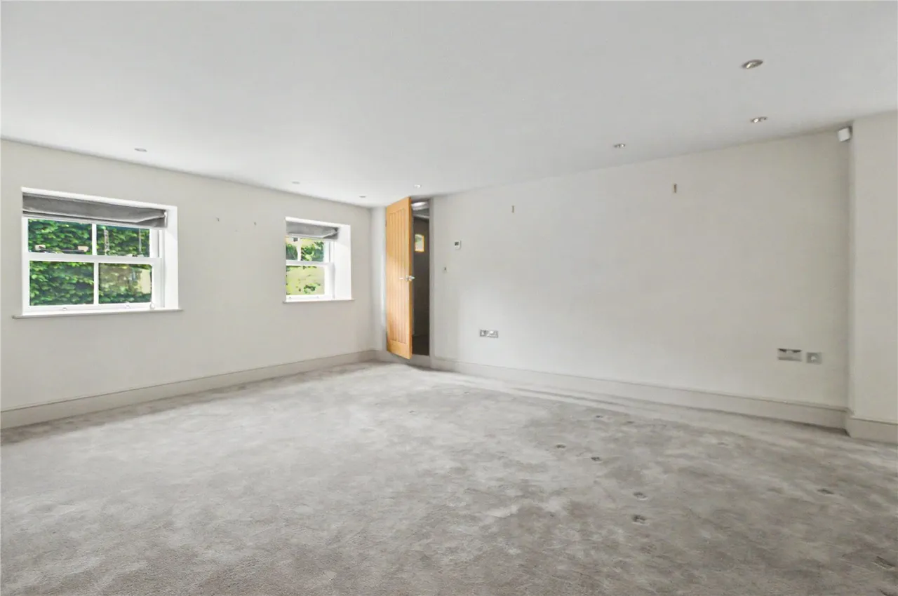 Whitegate, East Keswick, photo 9