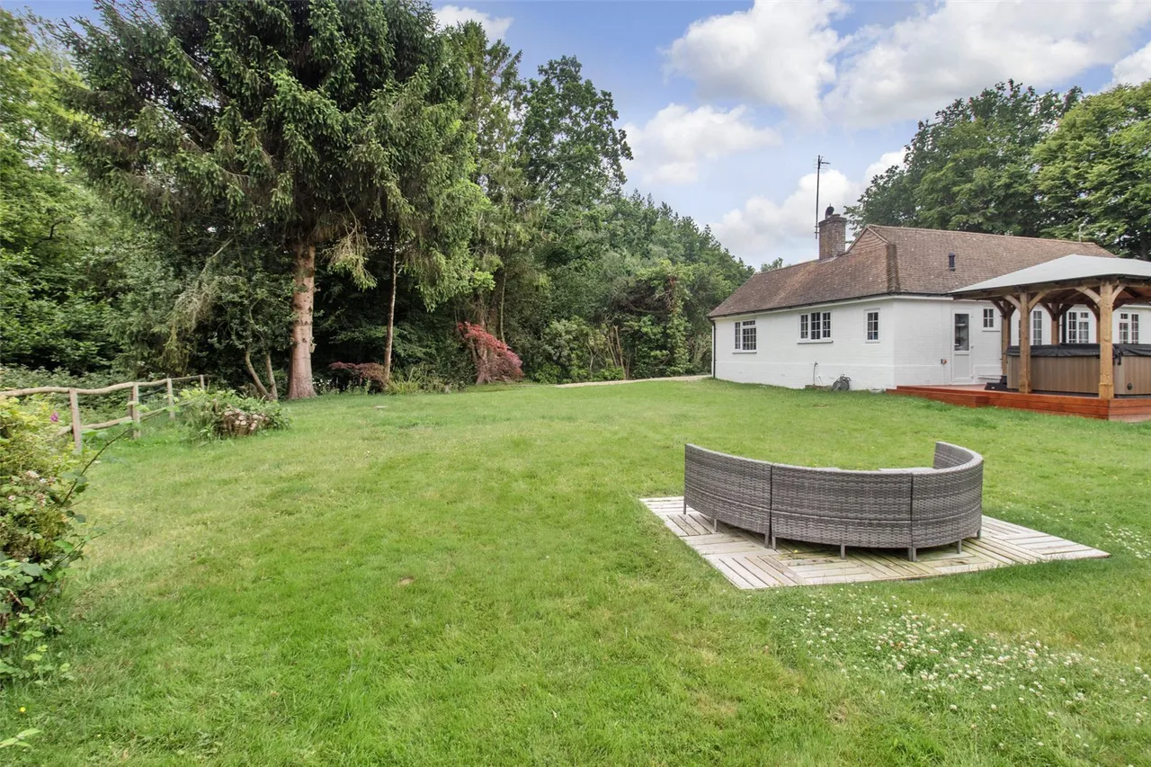 Kitchenour Lane, Beckley, TN31, photo 11