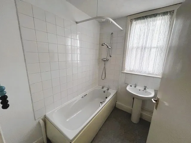 Tomline Road, Felixstowe, Suffolk, IP11 7PA, photo 9