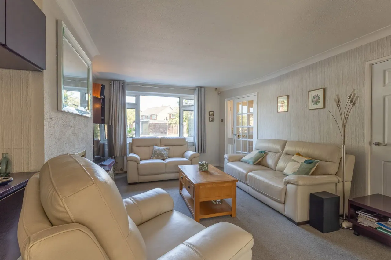 Lindley Road, Walton-on-thames, KT12 3EZ, photo 3