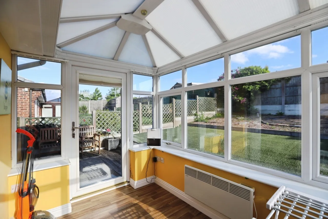 Rossetti Mount, Flanderwell, Rotherham, South Yorkshire, S66, photo 3