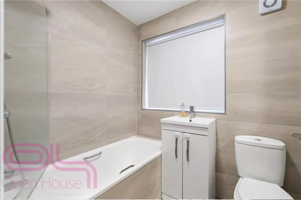 Curtis Road, Whitton, TW4, photo 6