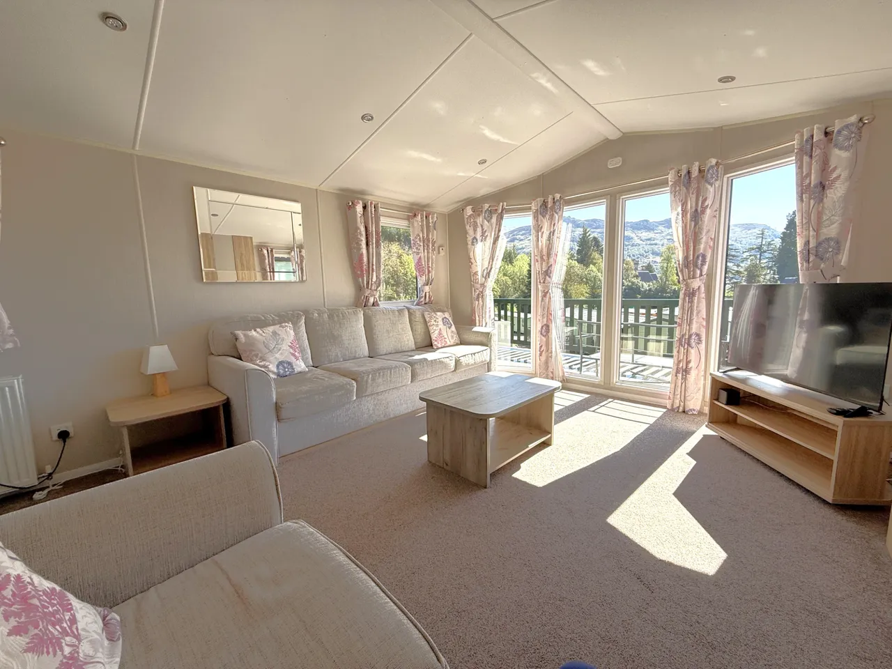 Kingfisher Drive, Drimsynie Holiday Village, PA24, photo 5