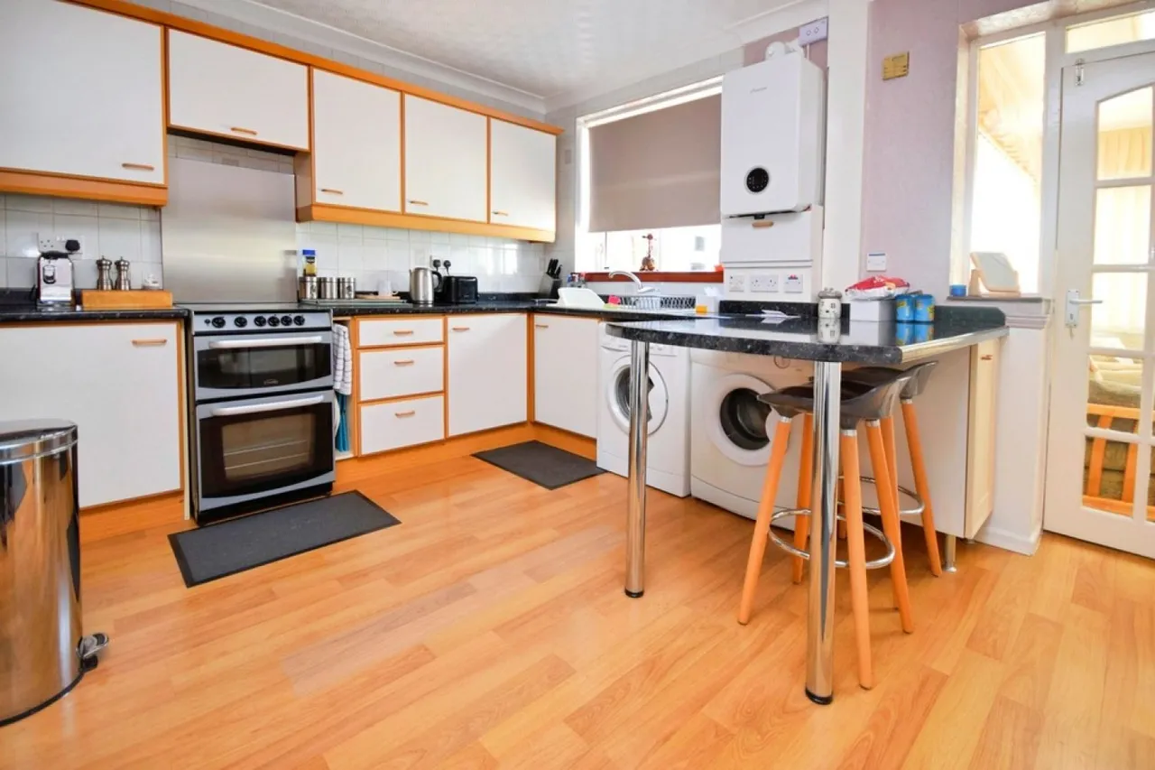 Highwood Avenue , Solihull, photo 9