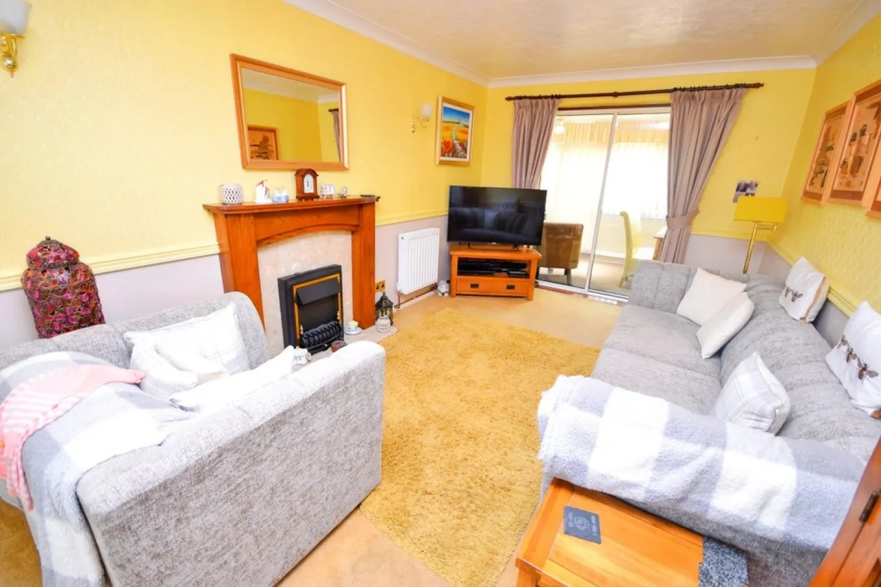 Highwood Avenue , Solihull, photo 4