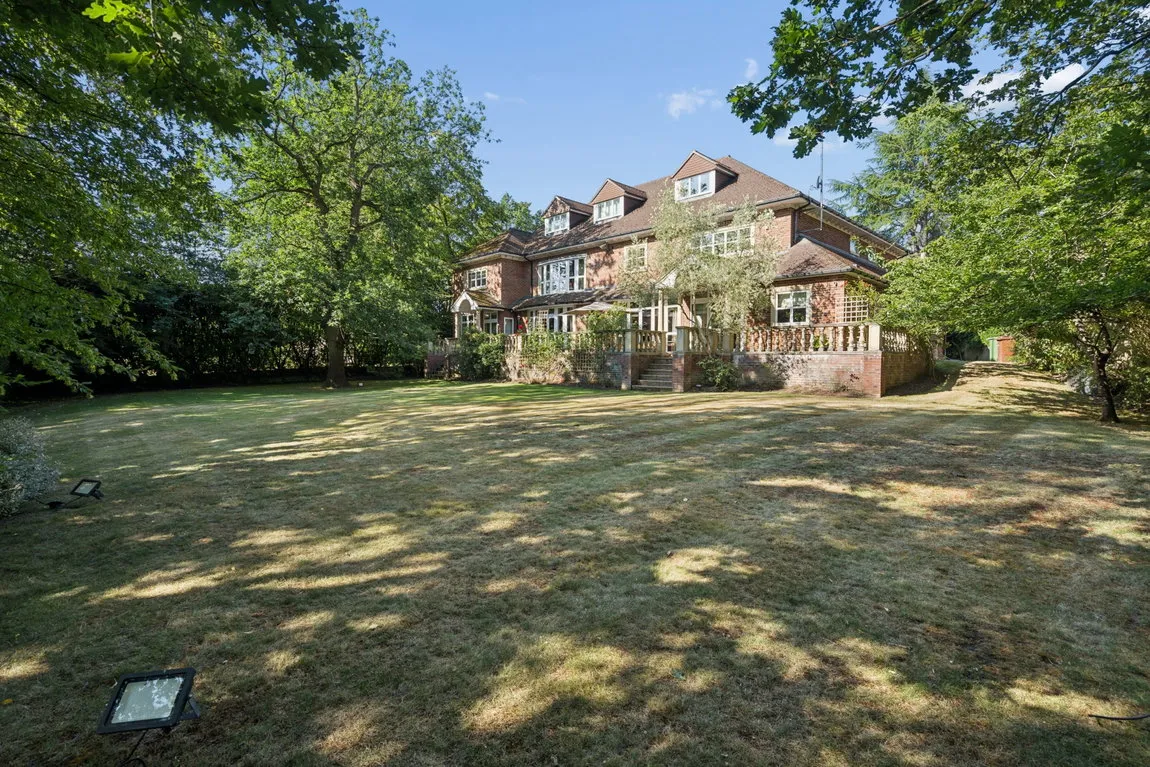 Copse Close, Northwood, HA6, photo 15
