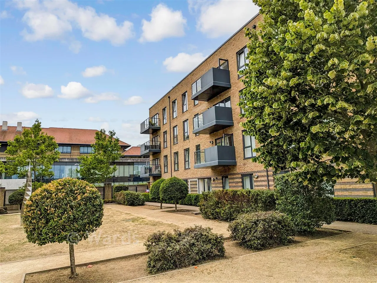2 bed flat for sale, Sterling Road, Bexleyheath, DA7