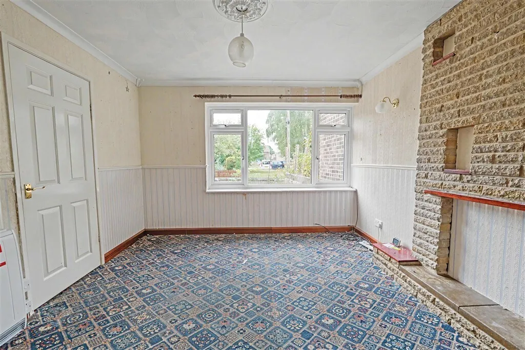 Court Close, Calmore, SOUTHAMPTON, photo 3