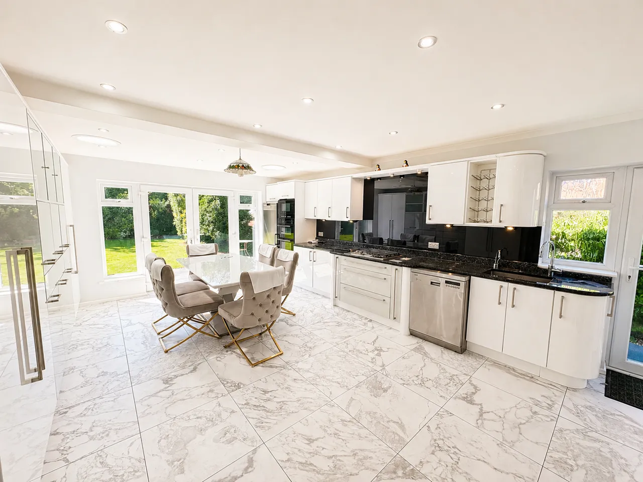 Harewood Avenue, Sale, M33, photo 11