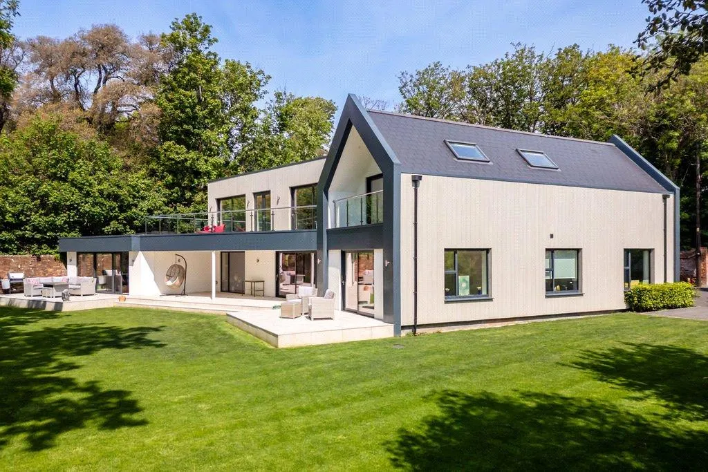 Rothesay Drive, Highcliffe, BH23, photo 21