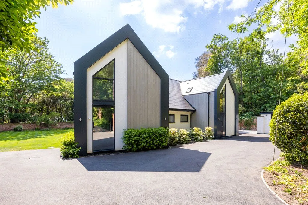 Rothesay Drive, Highcliffe, BH23, photo 4