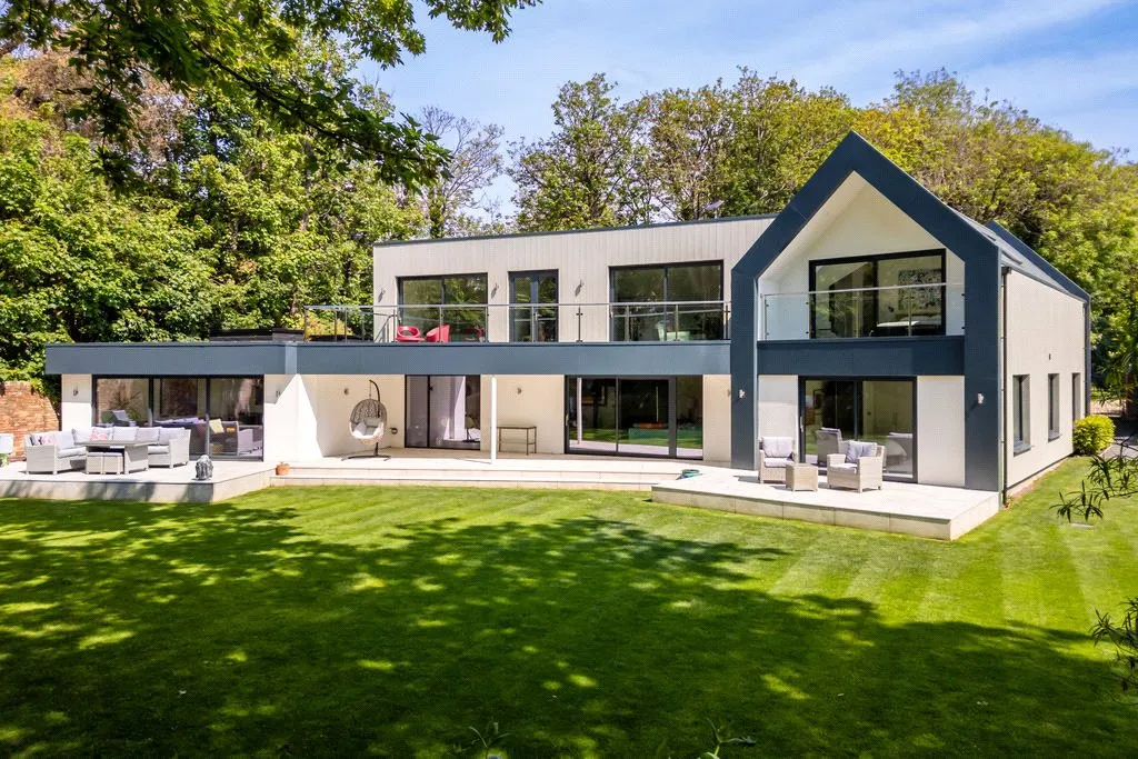 5 bed house for sale, Rothesay Drive, Highcliffe, BH23