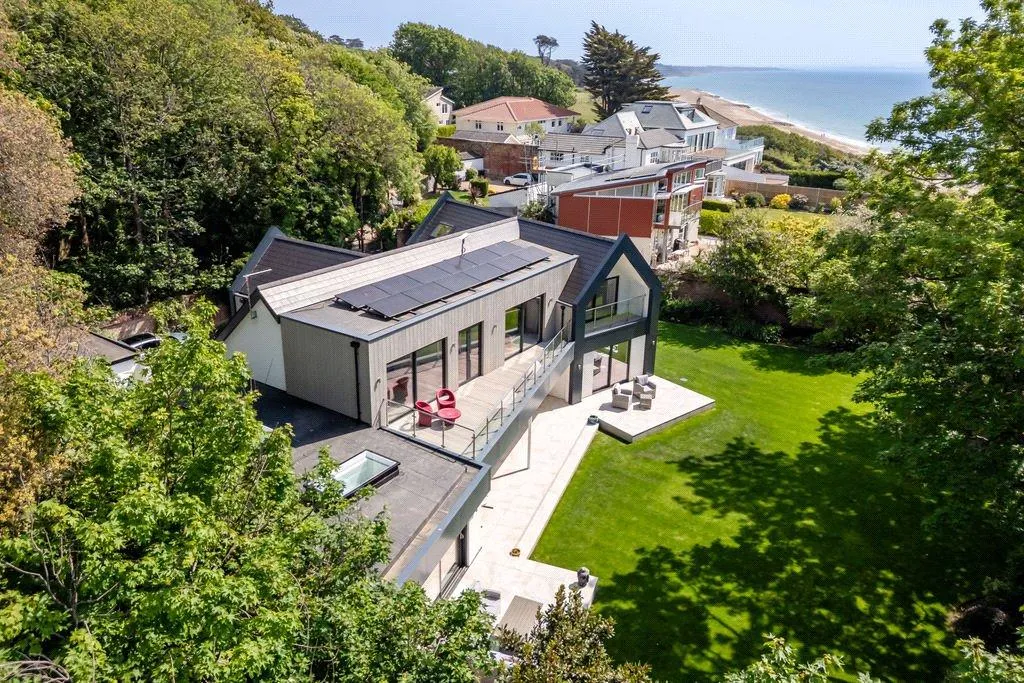 Rothesay Drive, Highcliffe, BH23, photo 23