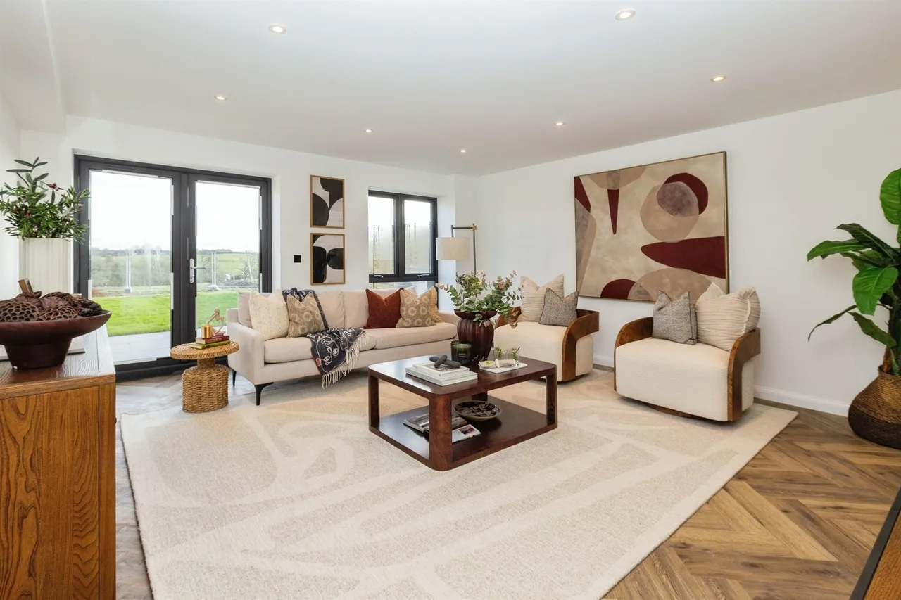 Burston Ridge Farm, Rowsham, HP22, photo 3