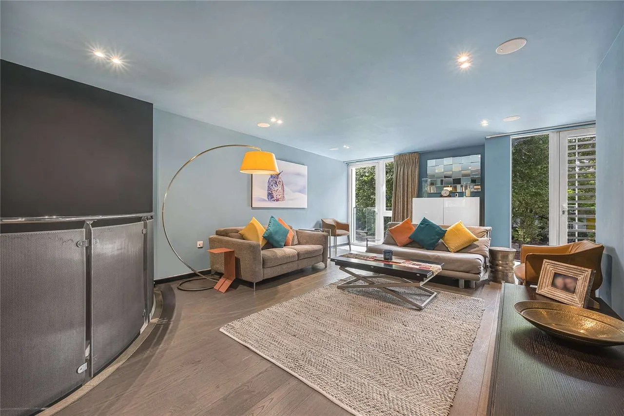 Crabtree Place, Fitzrovia, London, W1T 2AT, photo 2