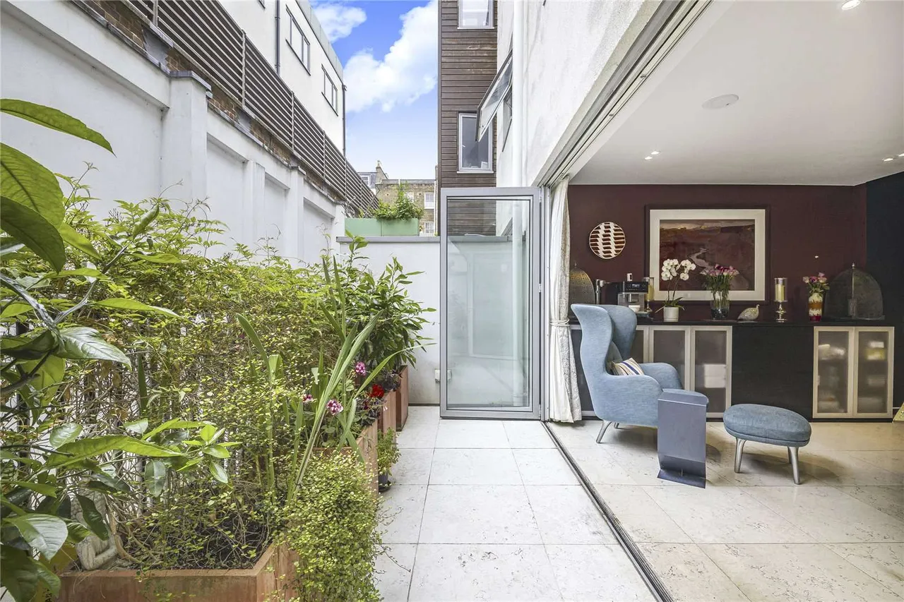 3 bed house for sale — Crabtree Place, Fitzrovia, London, W1T 2AT
