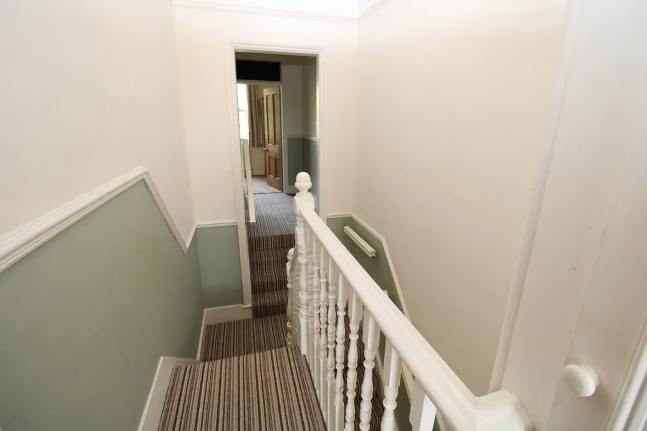 Clarendon Road, Ashford, TW15, photo 16
