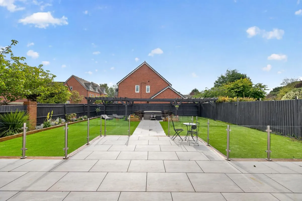 Sketchley Road, Burbage, LE10, photo 3