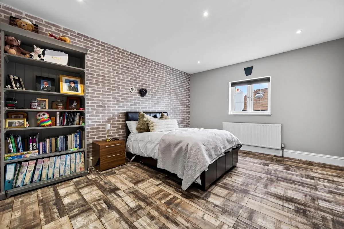 Sketchley Road, Burbage, LE10, photo 21