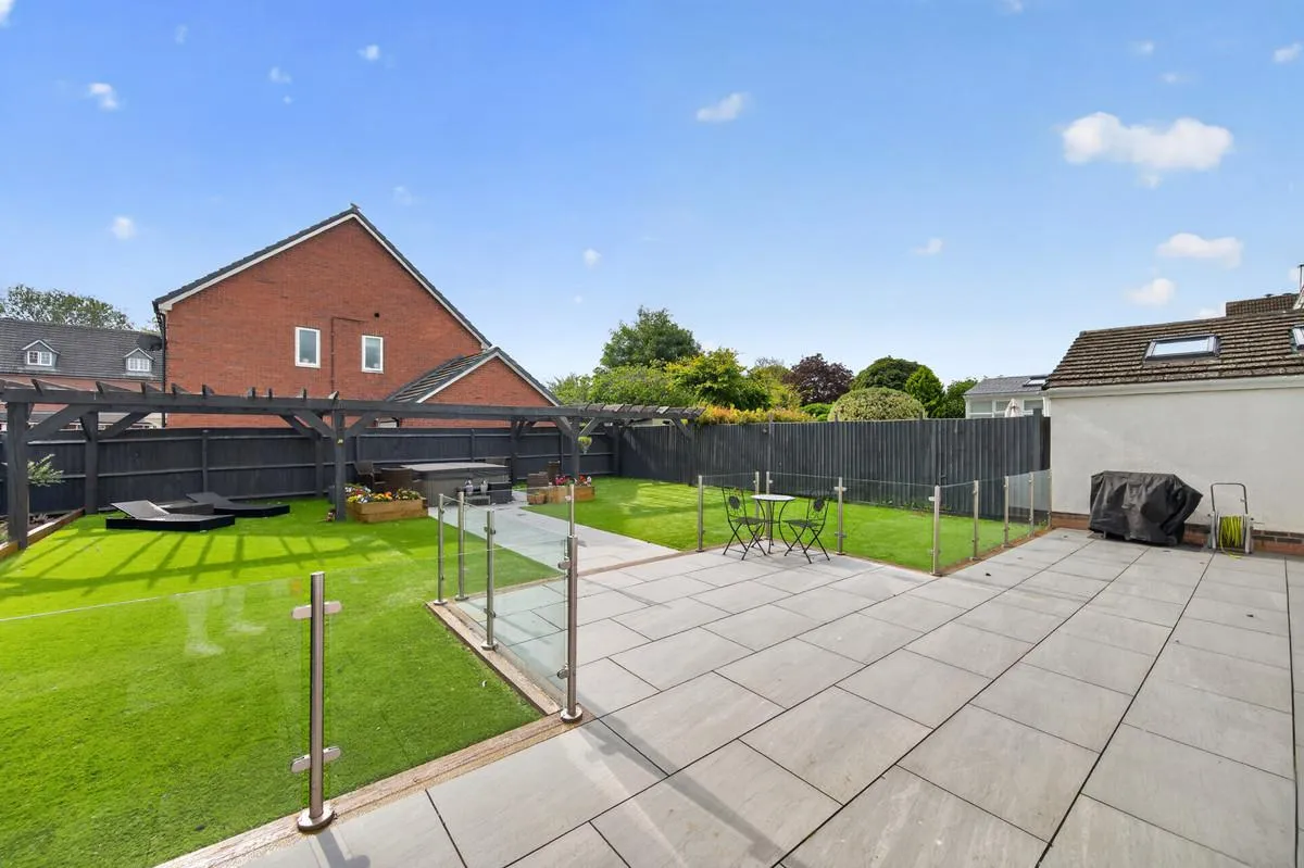 Sketchley Road, Burbage, LE10, photo 29