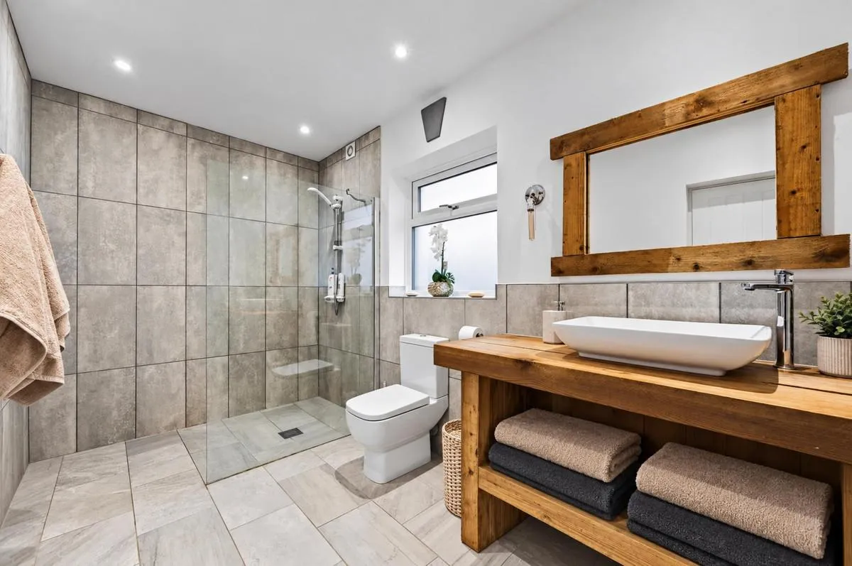 Sketchley Road, Burbage, LE10, photo 13