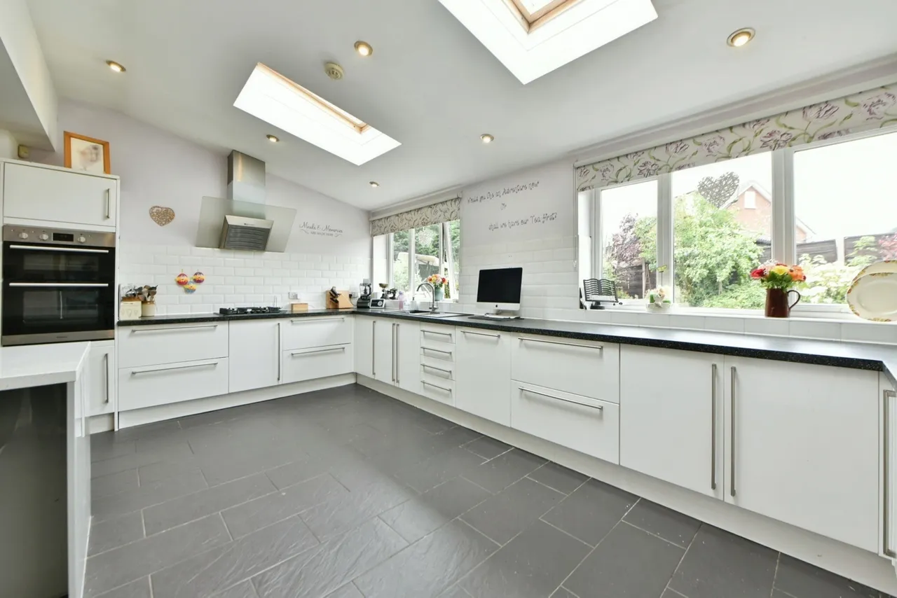 Werneth Road, Woodley, Stockport, Greater Manchester, SK6, photo 5
