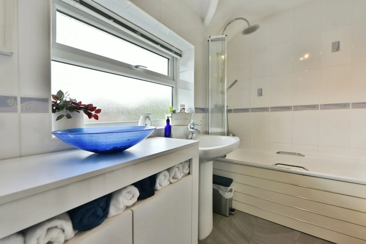 Werneth Road, Woodley, Stockport, Greater Manchester, SK6, photo 18