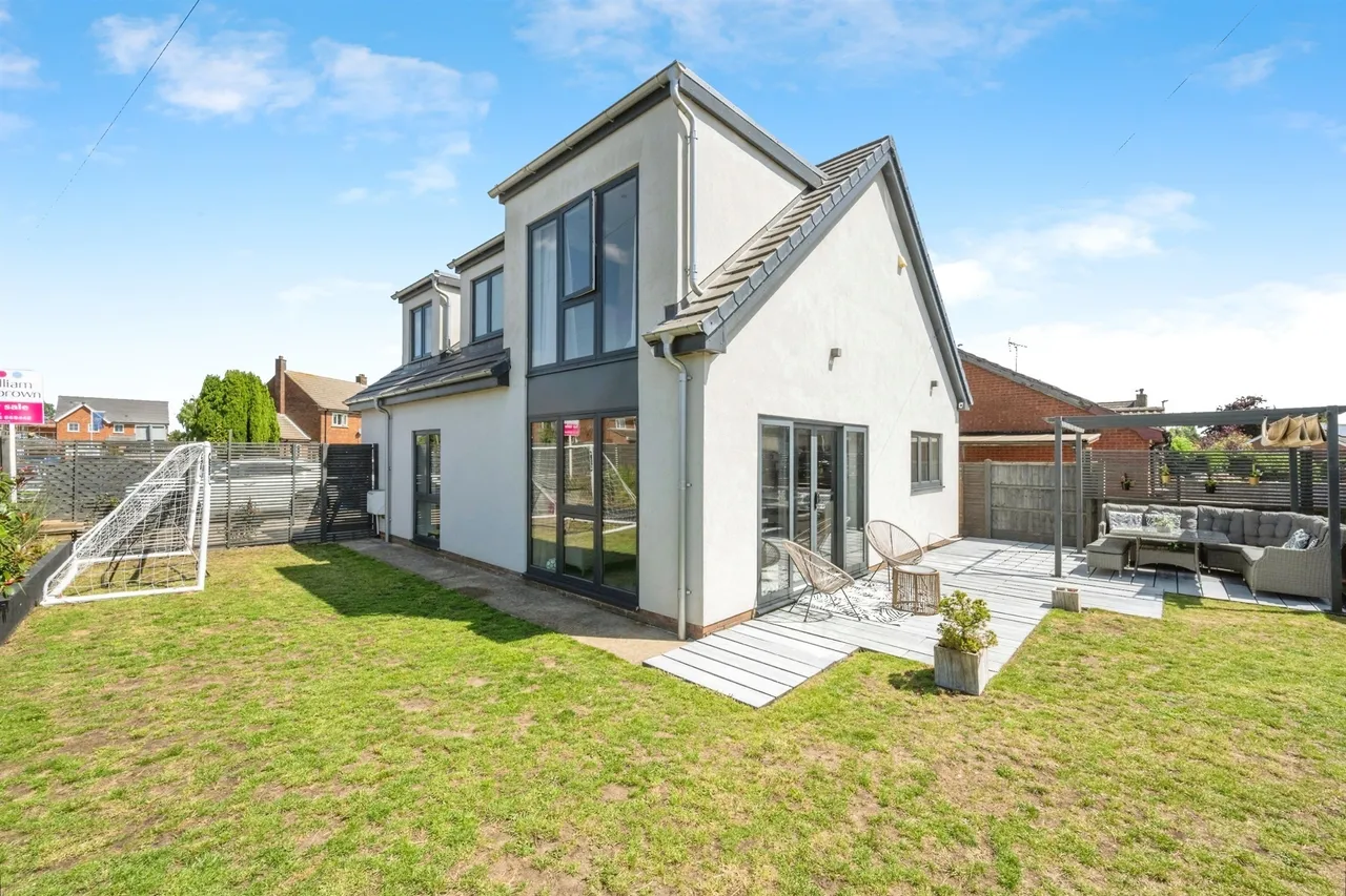 Knightsbridge Road, Messingham, DN17, photo 16