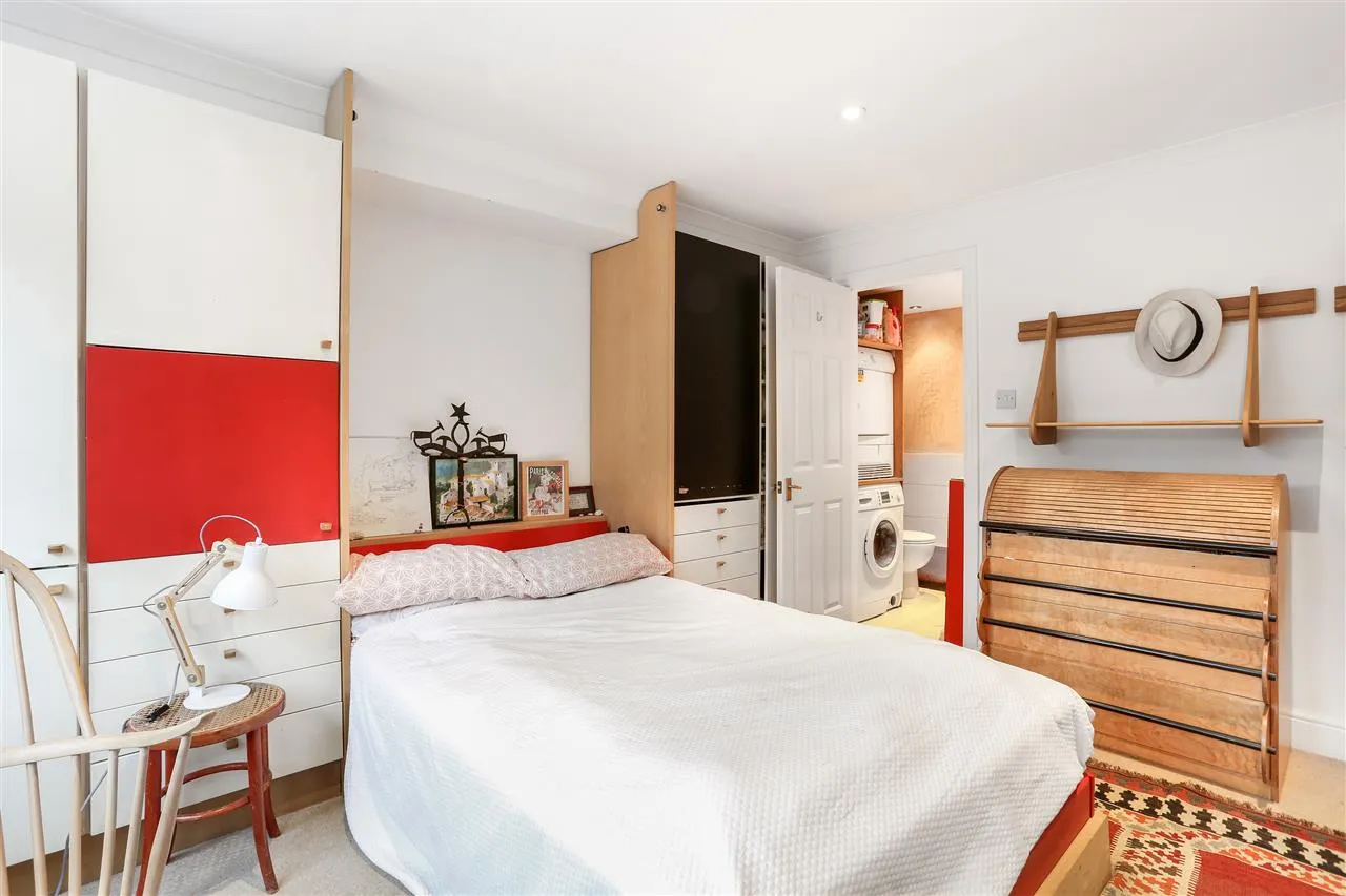 Marlborough Yard, London, photo 12