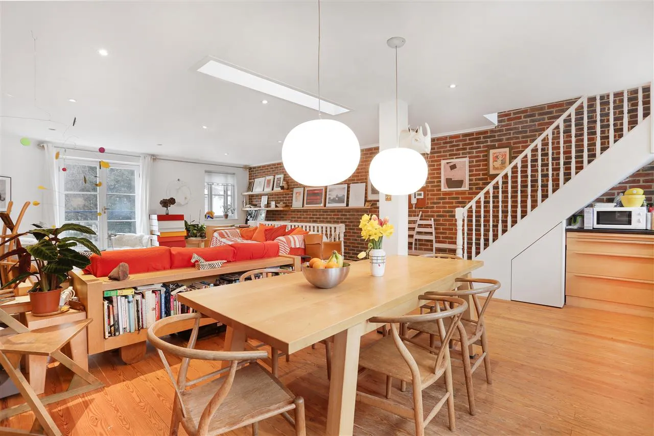 Marlborough Yard, London, photo 6