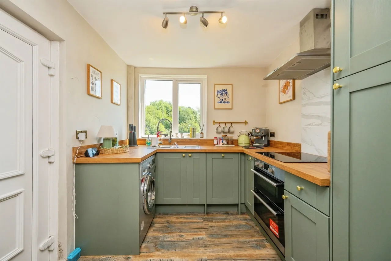 Mayfield Road, Ashbourne, photo 2