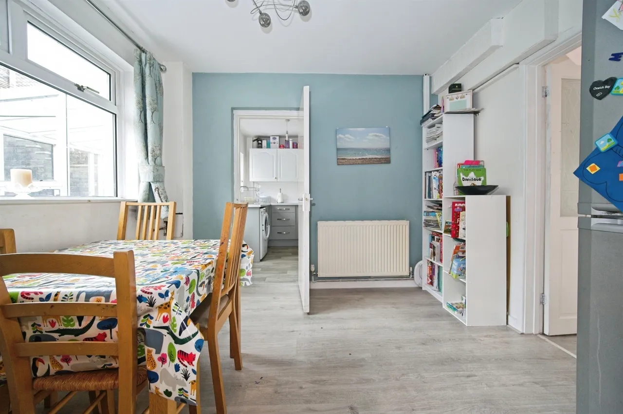 Lowerdale Drive, Llantrisant, CF72, photo 4