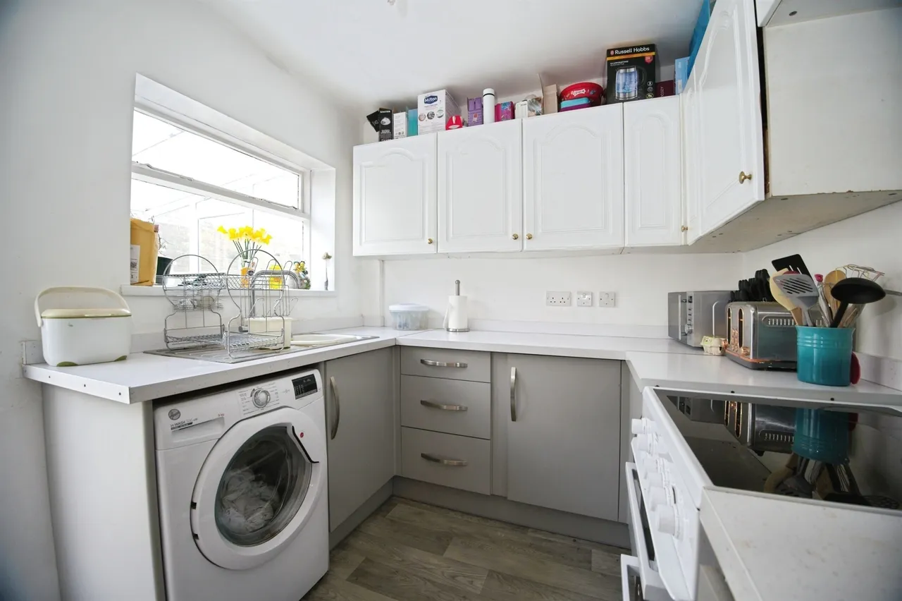Lowerdale Drive, Llantrisant, CF72, photo 5