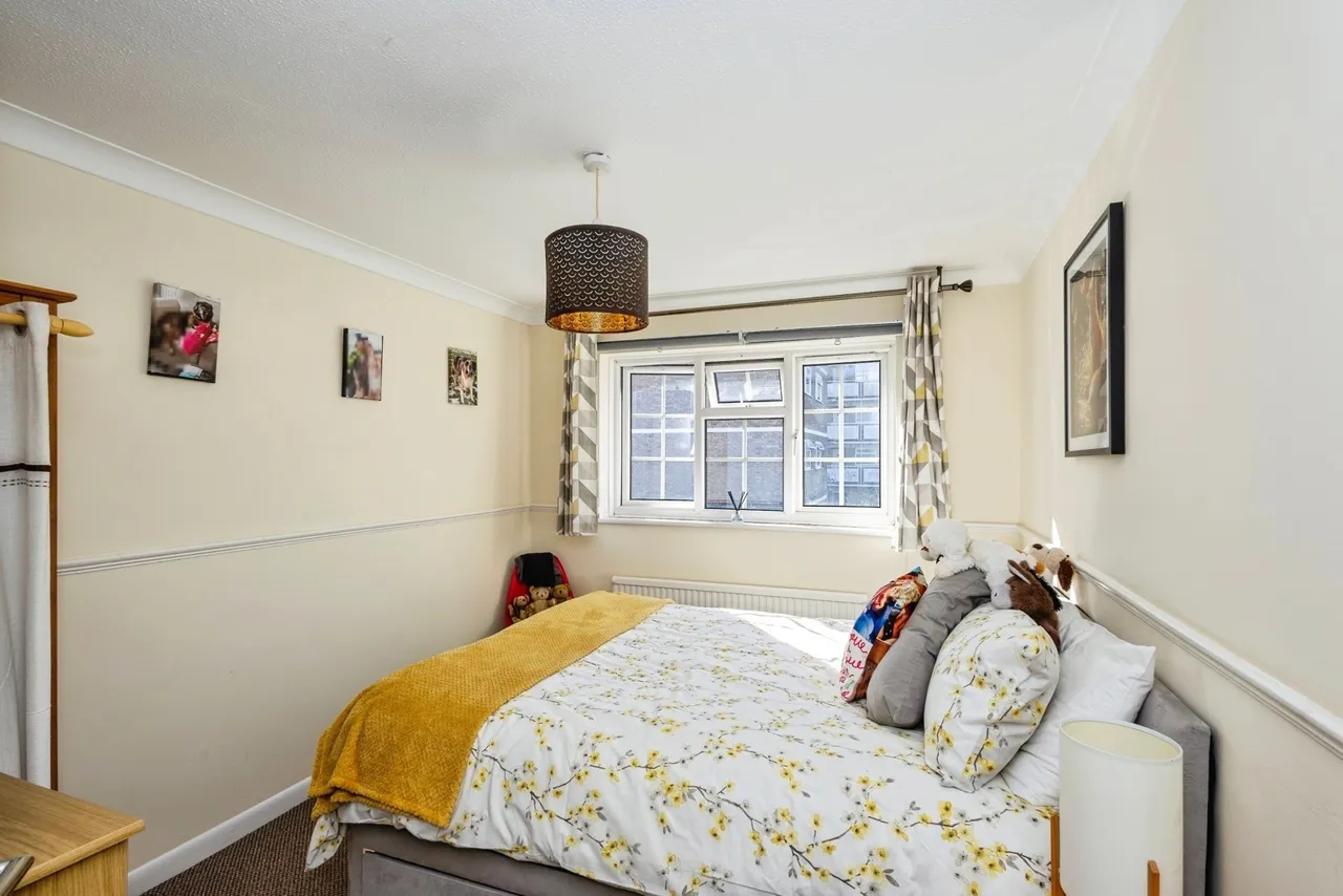Green Lane, Hayling Island, PO11, photo 5