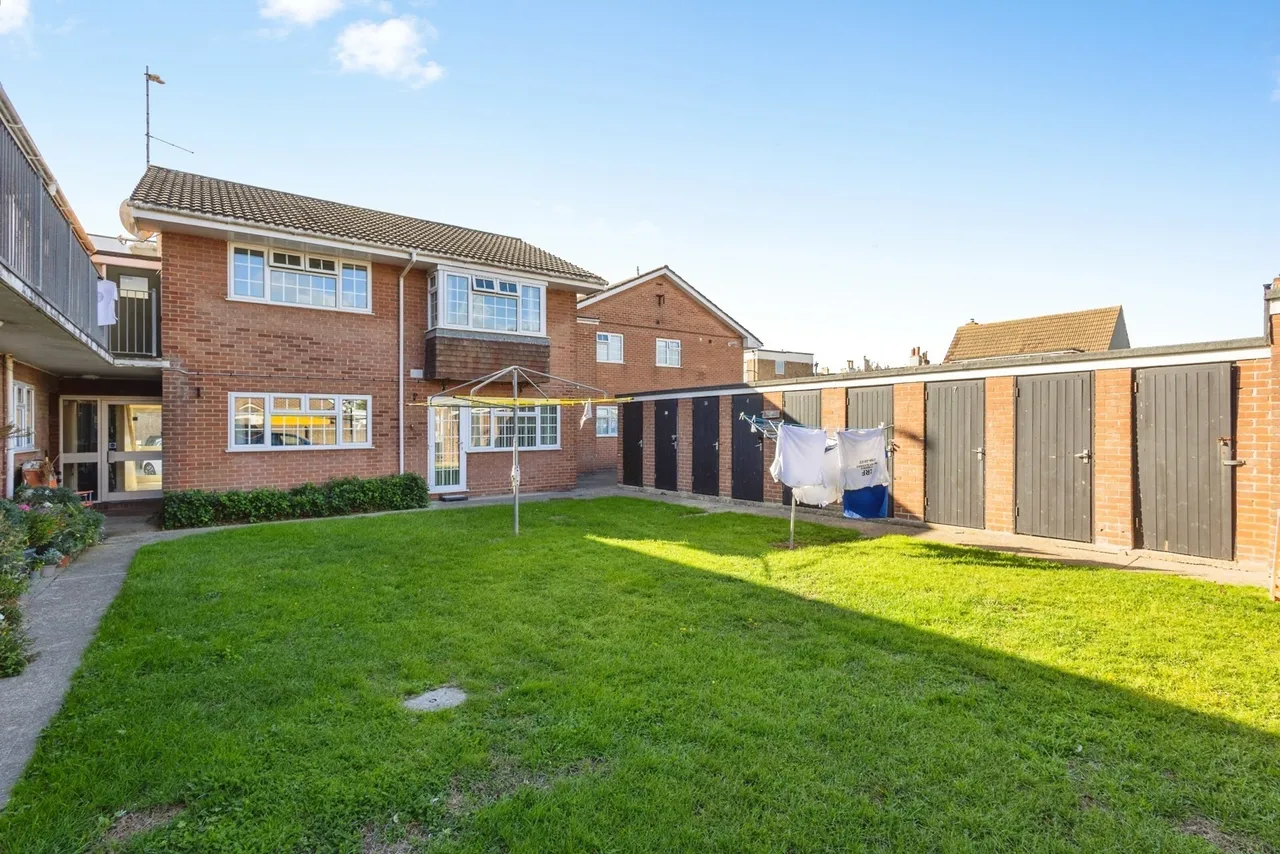 Green Lane, Hayling Island, PO11, photo 10