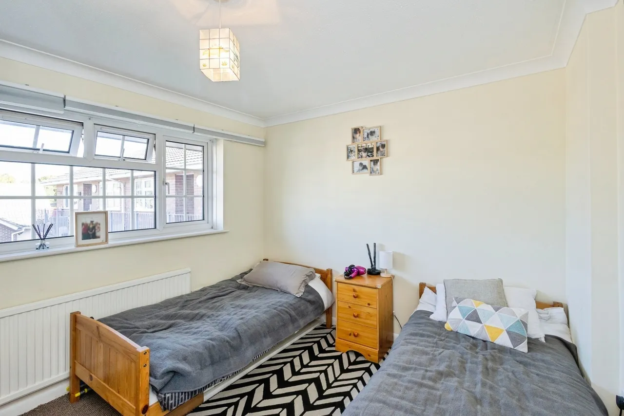 Green Lane, Hayling Island, PO11, photo 7