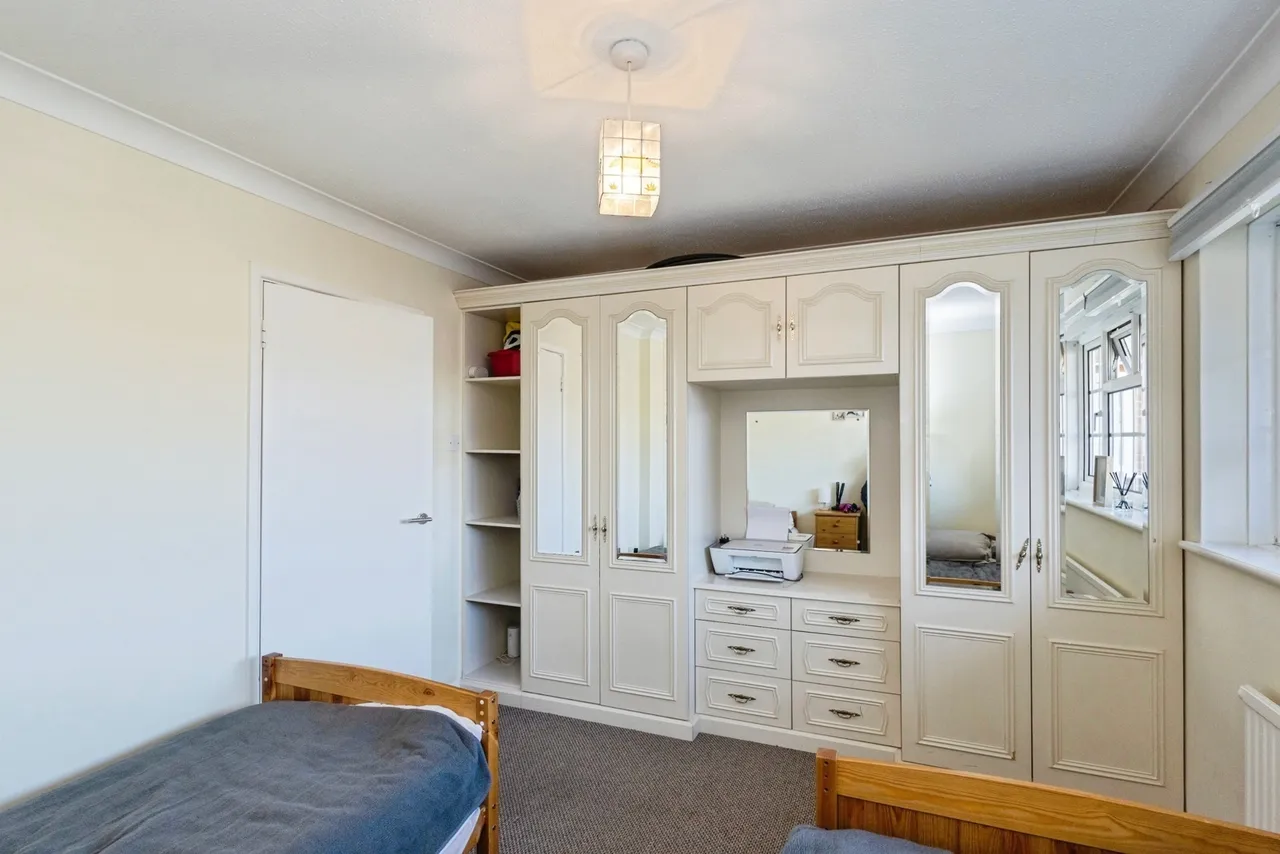 Green Lane, Hayling Island, PO11, photo 8