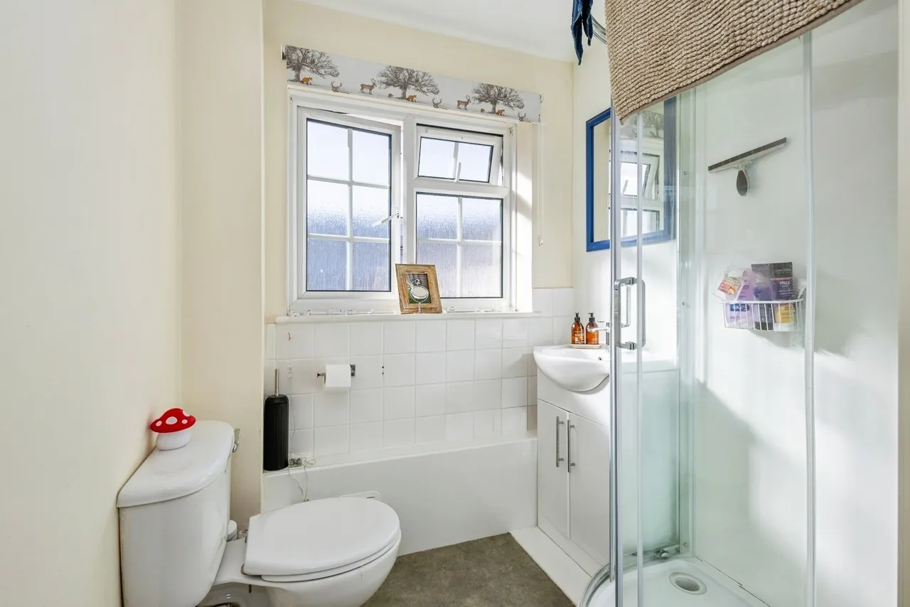 Green Lane, Hayling Island, PO11, photo 9