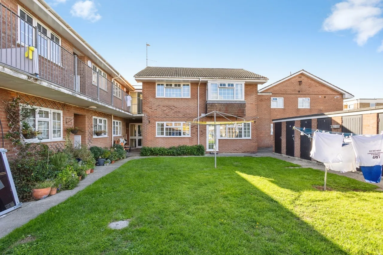 Green Lane, Hayling Island, PO11, photo 11
