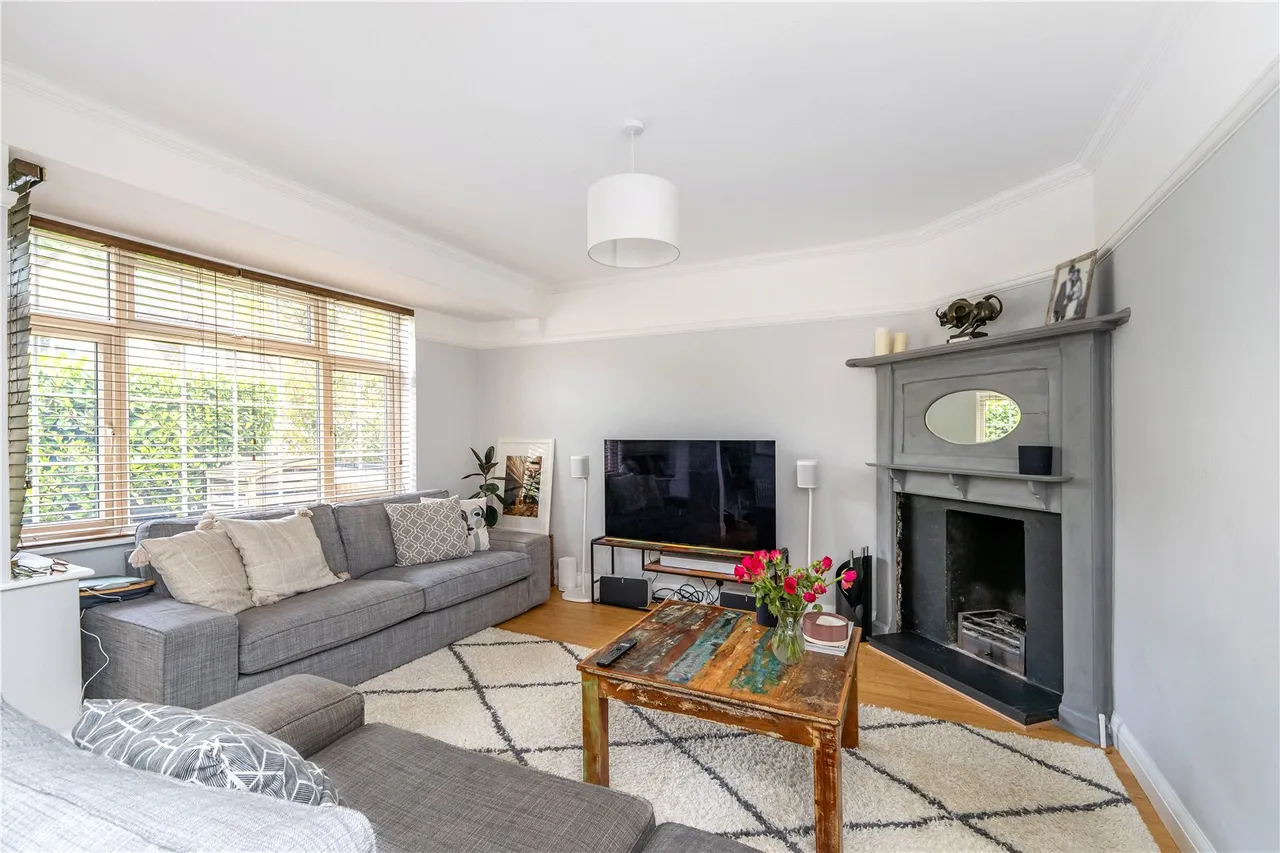 Connaught Road, Teddington, TW11 0QF, photo 4