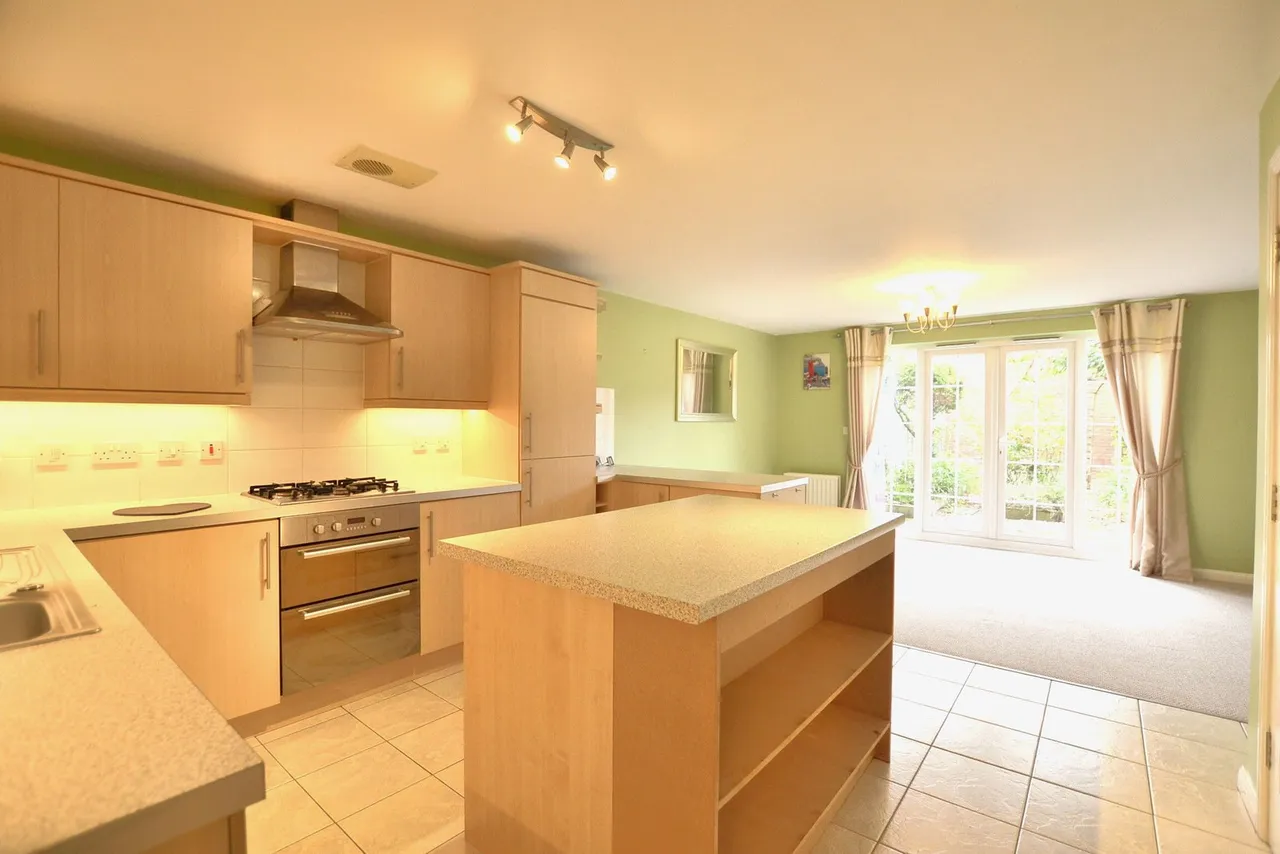 Typhoon Way, Brockworth, GL3, photo 4