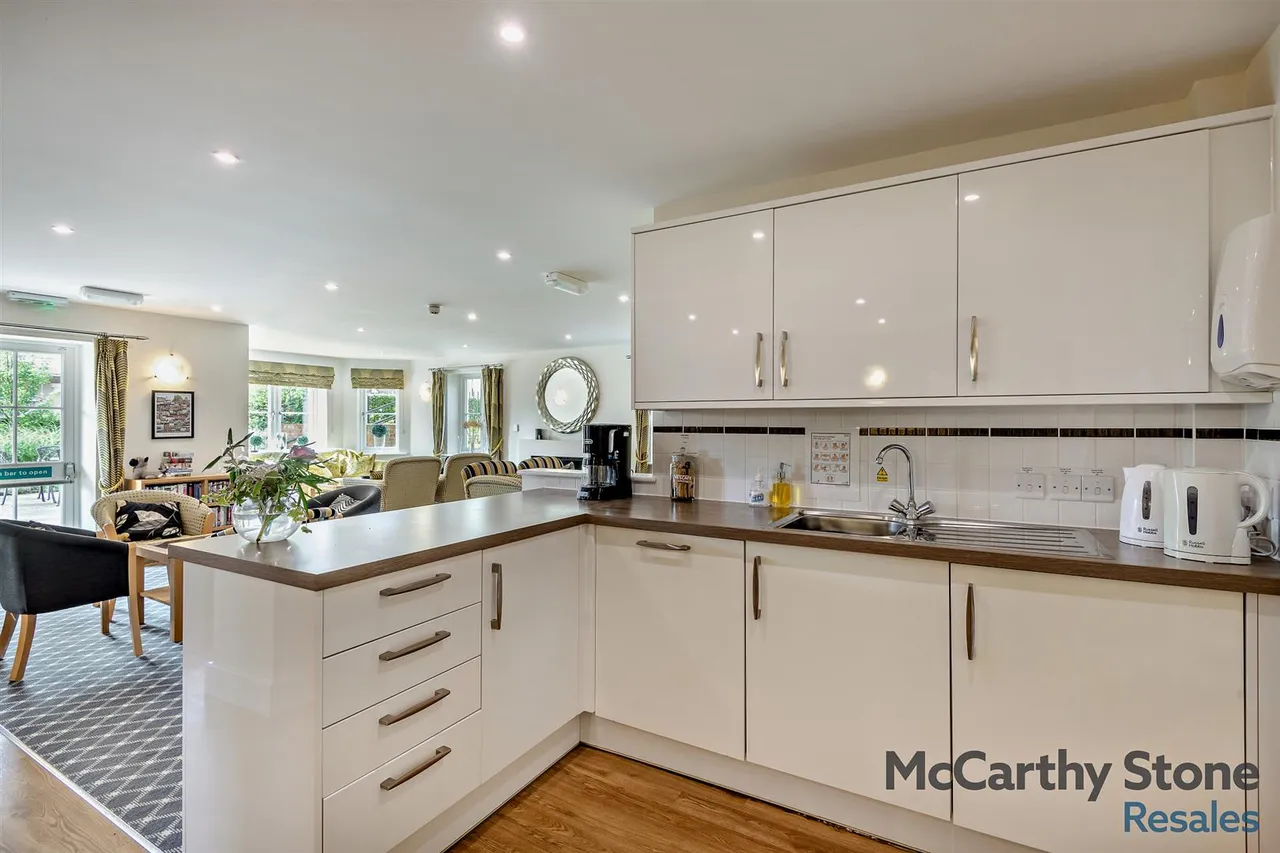 High Street, Cranbrook, TN17, photo 9