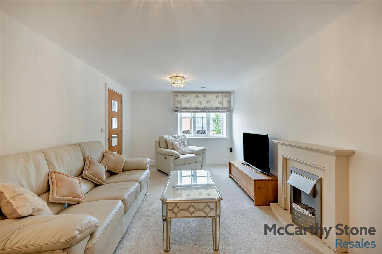 High Street, Cranbrook, TN17, photo 3