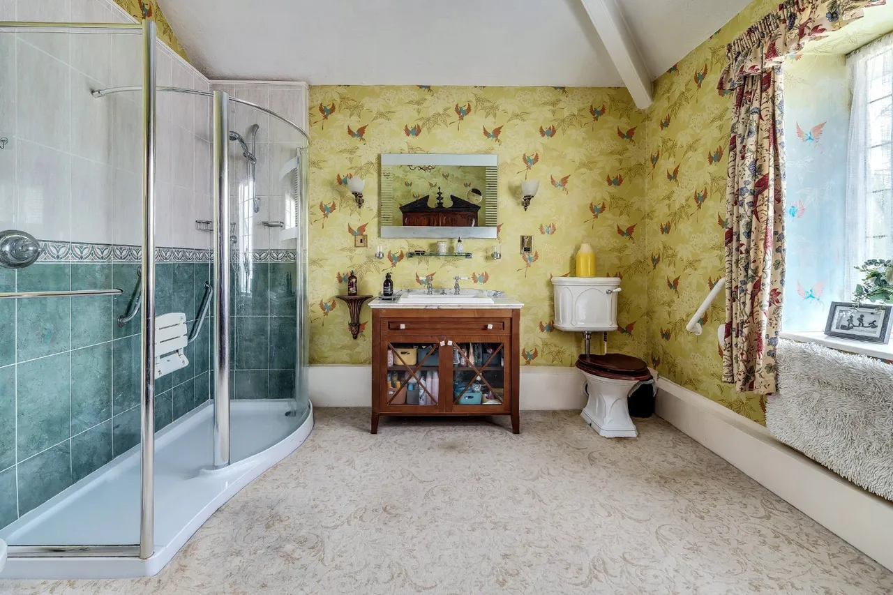 Harrop Road, Hale, WA15, photo 17
